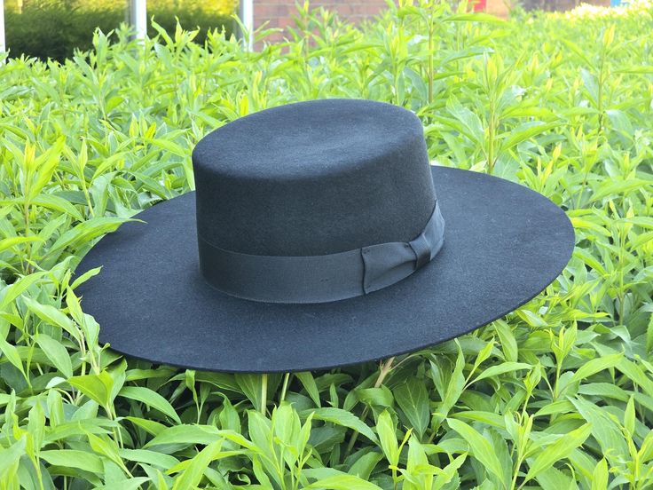 The Spanish Hat Tradition