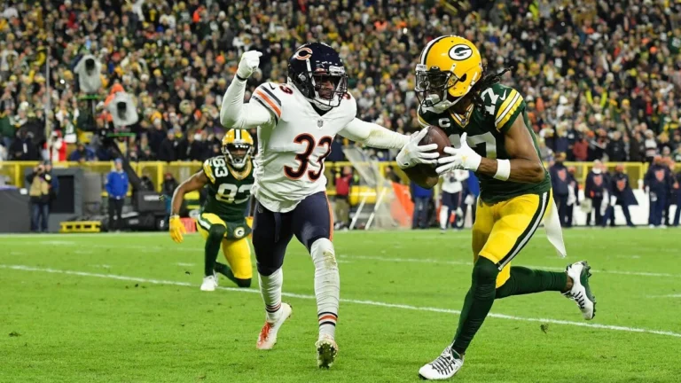 Davante Adams Takes a Swipe at the Bears